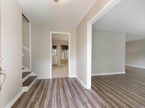 5th image of 3423 Kildare Dr