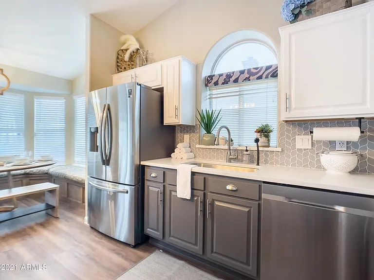 1218 E Seahorse Ln — Photo 12