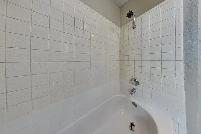 621 Shenandoah Ct — Photo 13