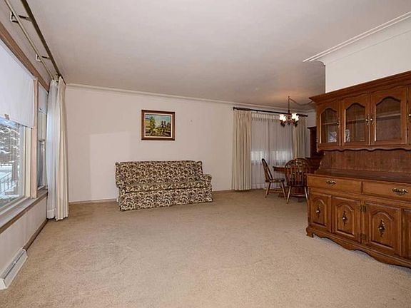 2nd image of 7611 W Palatine Ave