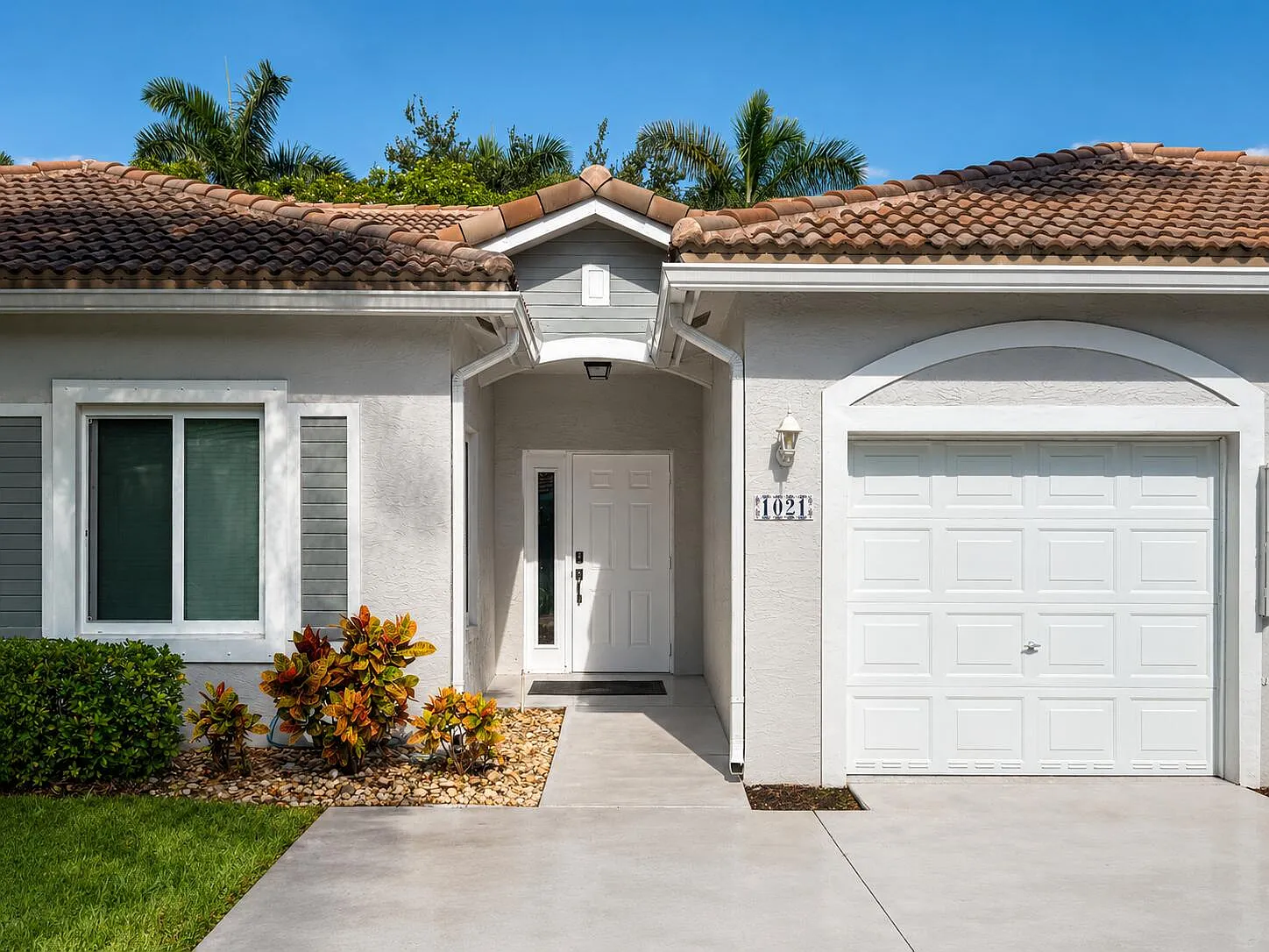 2 bed, 2.0 bath, 1333 sqft, $3,195 — Photo 1