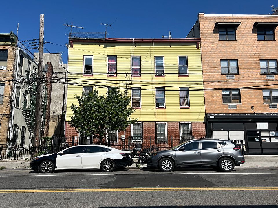 1st image of 3096 14th St