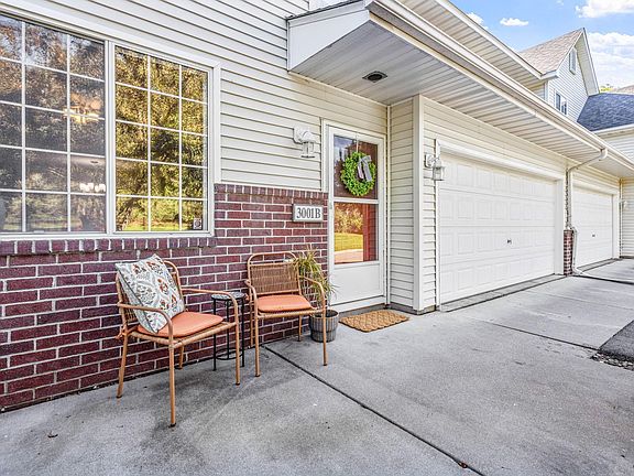 3rd image of 3001 Juniper Ln Unit B