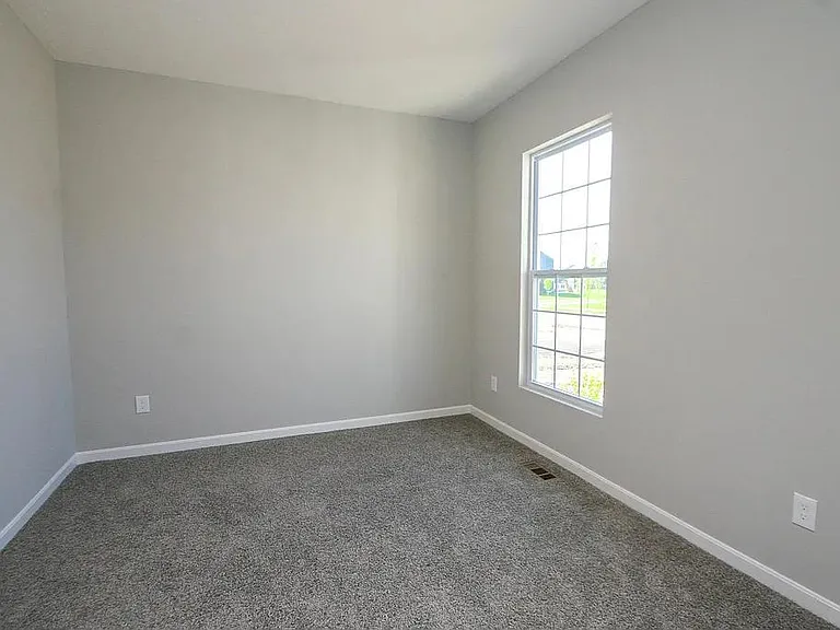 7861 Oldham Dr — Photo 8