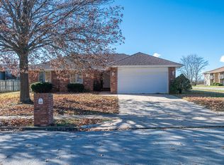 5645 S Jefferson Ave, Springfield, MO 65810