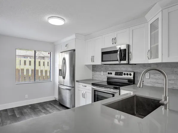 5084 S University Dr, Fort Lauderdale, FL 33328