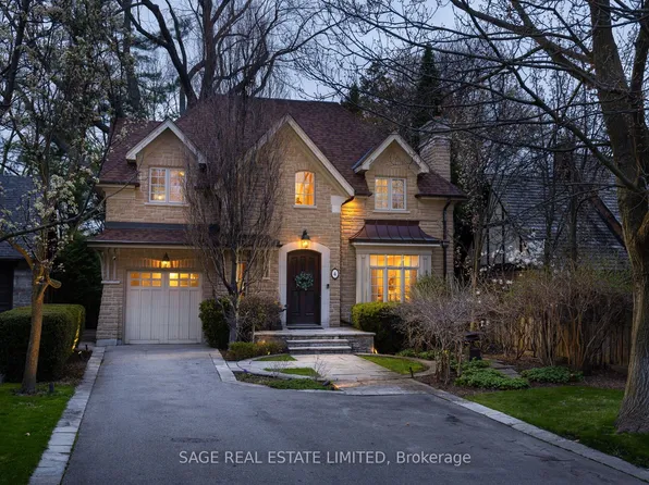 4 Reigate Rd, Toronto, ON M9A 2Y2