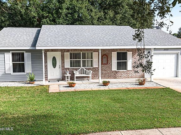 3rd image of 2520 Heritage Dr