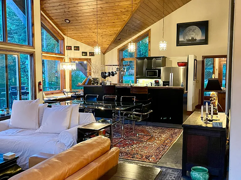 Vail Valley Dr — Photo 5