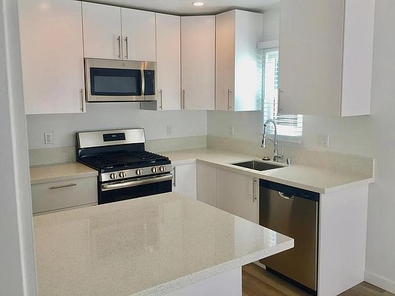 5th image of 4047 Florida St