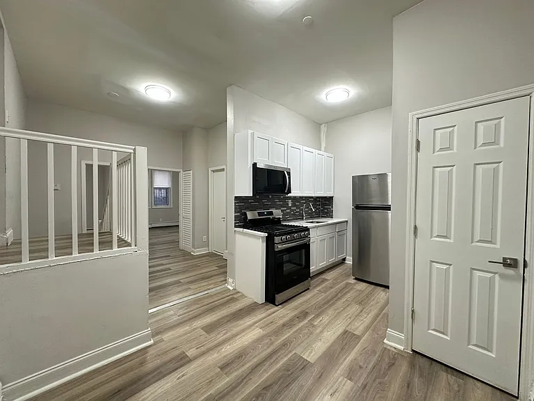 205 Monticello Ave #1E — Photo 1