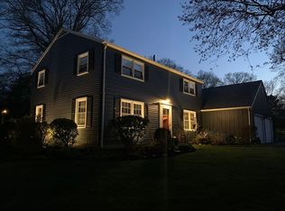 14 Trumbull Rd, Waterford, CT 06385