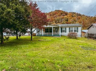1796 Crawley Creek Rd, Chapmanville, WV