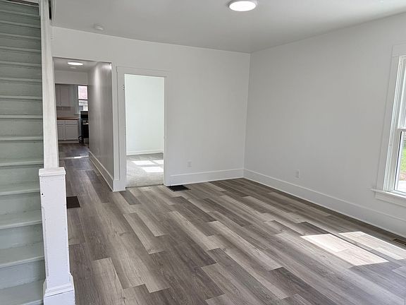 4th image of 1701 E Ganson St #231
