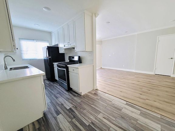 3rd image of 1425 N Mansfield Ave APT 5