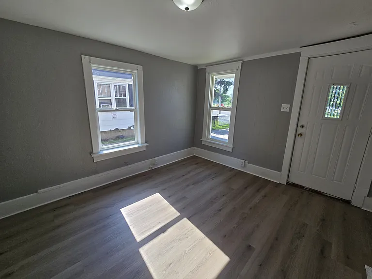 1703 Lafayette St — Photo 4