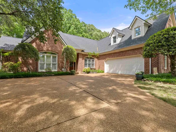 2142 Lake Page Dr, Collierville, TN 38017