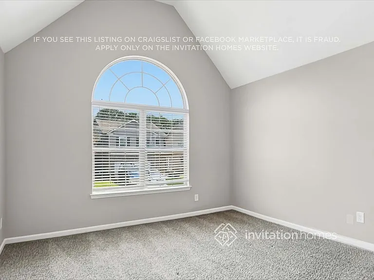 100 Hamilton Pointe Dr — Photo 16
