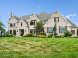 39W151 Lookout Ln, St Charles, IL 60175