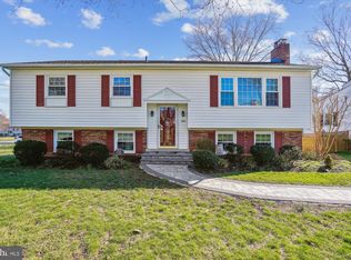 5701 Glamis Dr, Alexandria, VA 22315