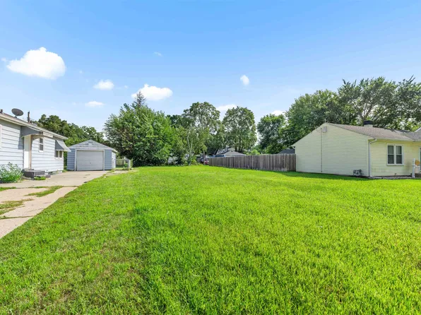 2916 Custer Ave, Rockford, IL 61101