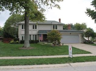 858 W Ashbourne Ln, Greenwood, IN 46142