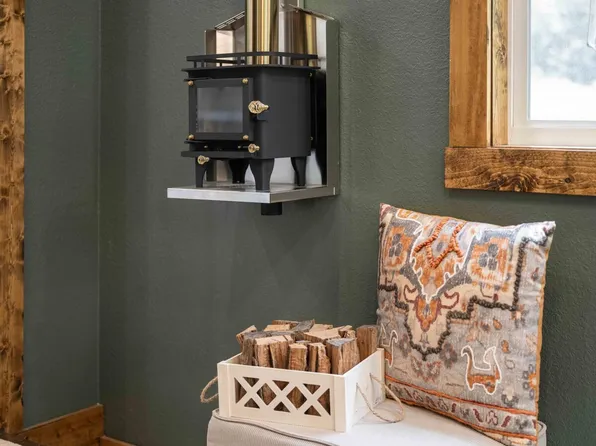 461 Laughlin Ridge Rd #Id1241317p, Pineville, MO 64856