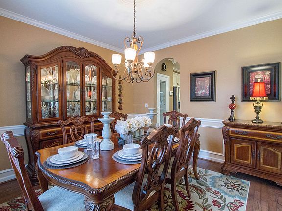 4th image of 1601 Deer Valley Cir