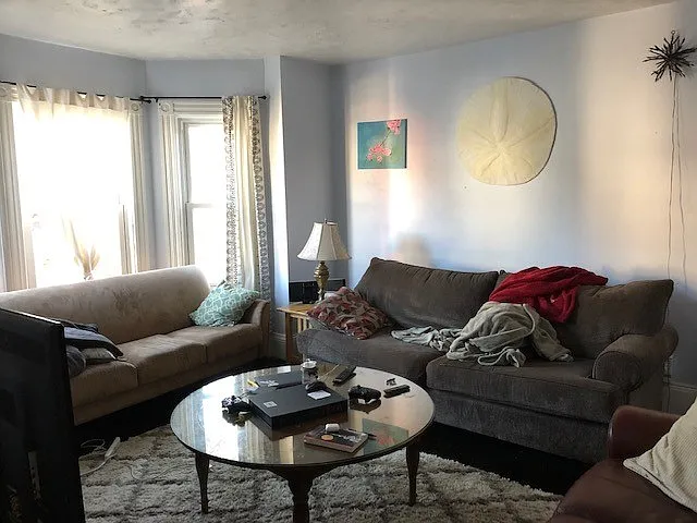 40 Hillside St — Photo 6
