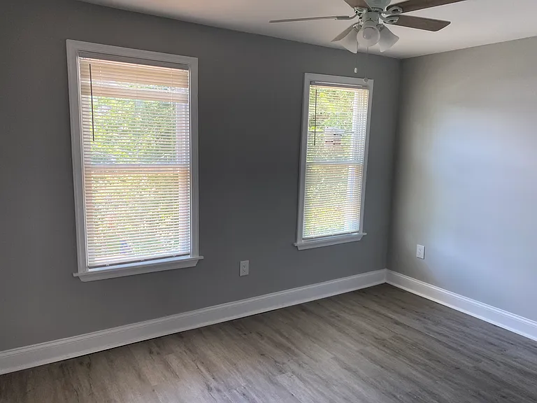 5114 Belair Rd — Photo 8