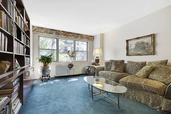 Sold by R New York | media 1