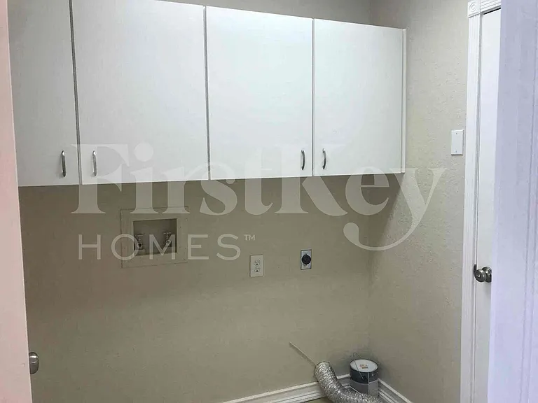 3609 Warmspring Way — Photo 15