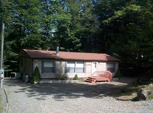 531 Ginger Snap Dr, Greentown, PA 18426