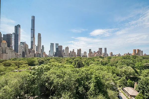 Rented by Douglas Elliman | media 16