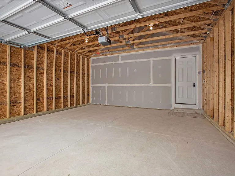 910 Maycroft Rd — Photo 18
