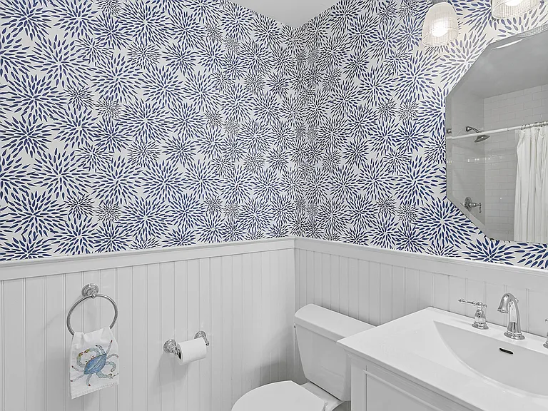 1746 Montauk Hwy — Photo 12