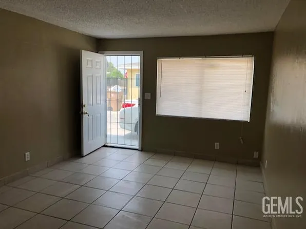 301 Beale Ave, Bakersfield, CA 93305