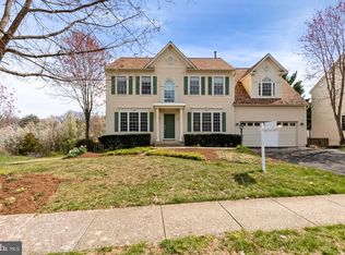 6101 Deer Ridge Trl, Springfield, VA 22150