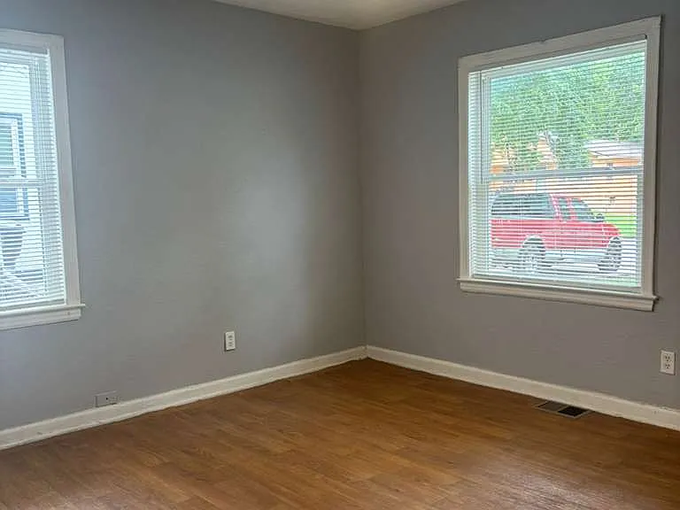 7121 Woodland Ave — Photo 10
