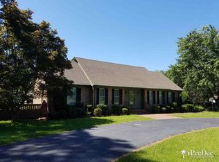102 Colonial Dr, Bennettsville, SC 29512