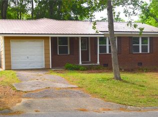 339 Village Dr, Auburn, AL 36830