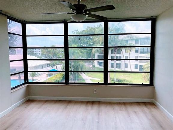 2nd image of 1721 Whitehall Dr APT 303