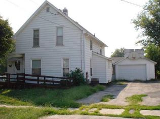 210 S Broad St, Knoxville, IL 61448