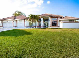 19001 SW 50th St, Fort Lauderdale, FL 33332