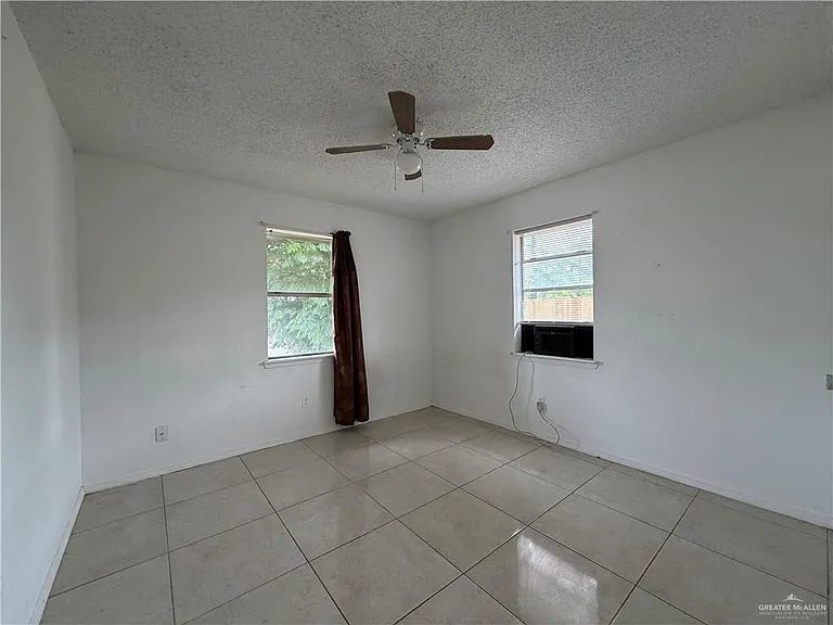 301 S Raul Longoria Rd — Photo 17