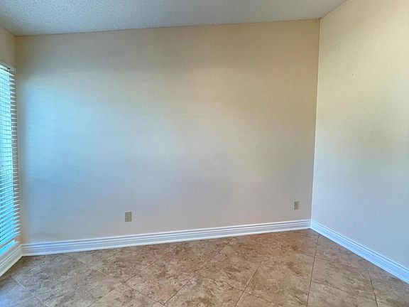 5th image of 801 Southern Belle Dr