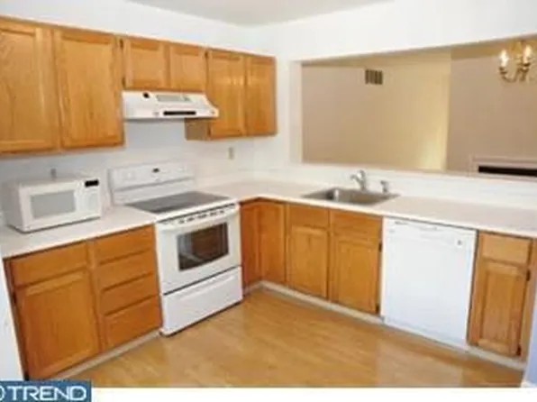 2005 Westfield Ct, Newtown Square, PA 19073