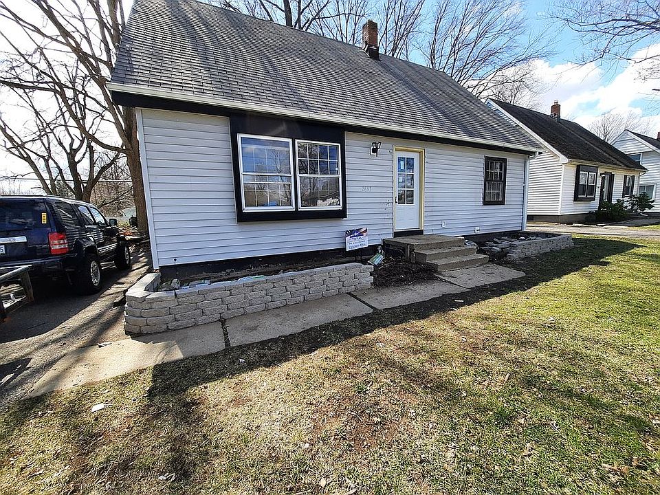 1st image of 2817 Merriweather St NW