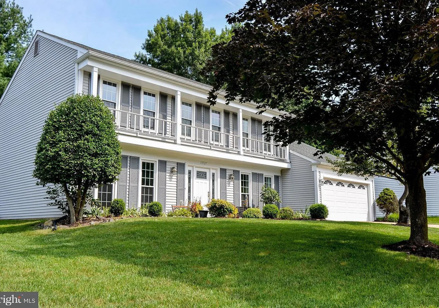 This exceptional home delivers the lifestyle, location, and elegance today's tenants are searchin... — Photo 1