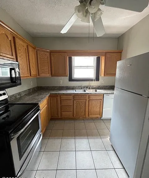 516 Colorado Ave — Photo 6
